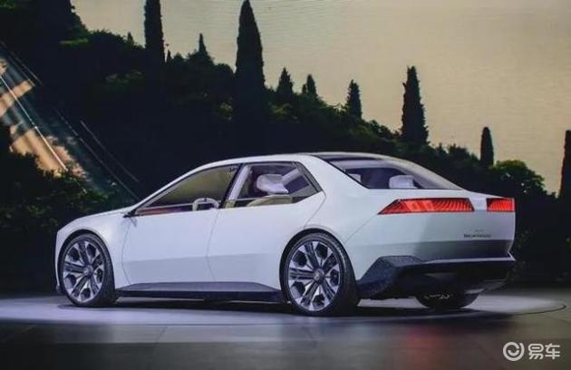 2年后量产,没提800V!看完宝马的“新世代”概念车,感觉要凉