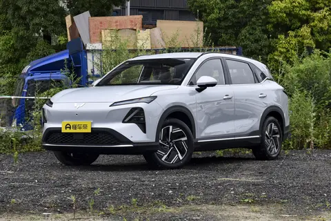 新车｜内饰调整，2025款五菱星光S PHEV/EV亮相，现款9.98万元起