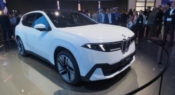 亿纬锂能大圆柱电池，赋能宝马新世代iX3全球首发