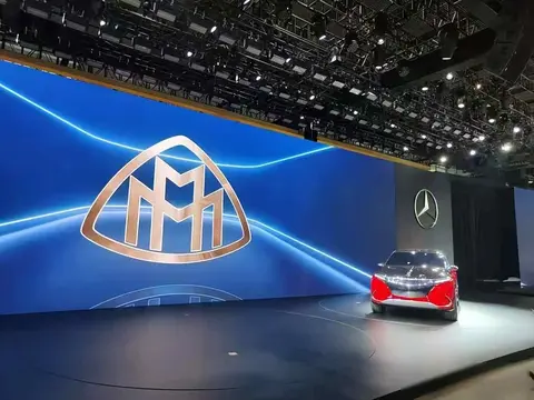 迈巴赫：早已不是车，而是一张流动的社会名片